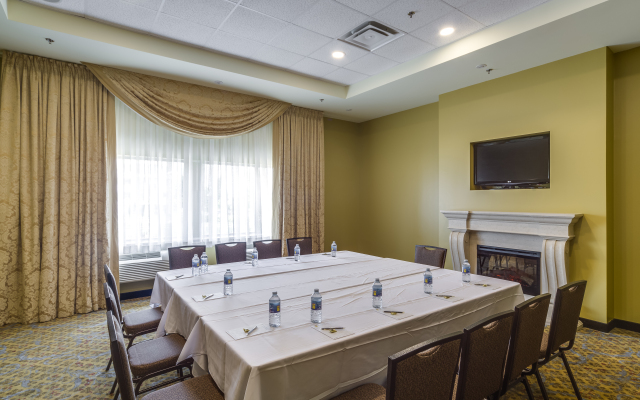 Monte Carlo Inn & Suites Downtown Markham