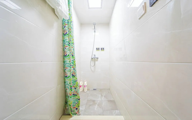 Shanghai Hills & Freshly Home Loft Retreat near NECC