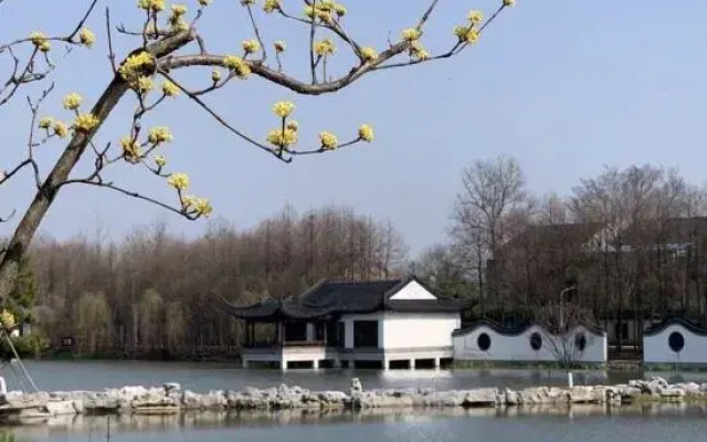 Xingshan WAVE Hotel (Jingjiang People's Park)