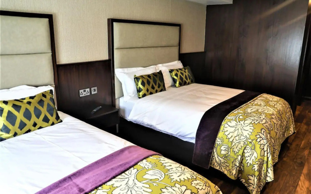 The Lansdowne Hotel
