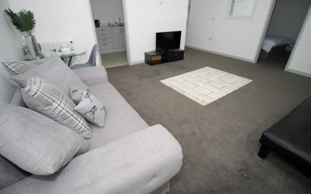 Modern 2-bed Apartment in Burnham, Slough