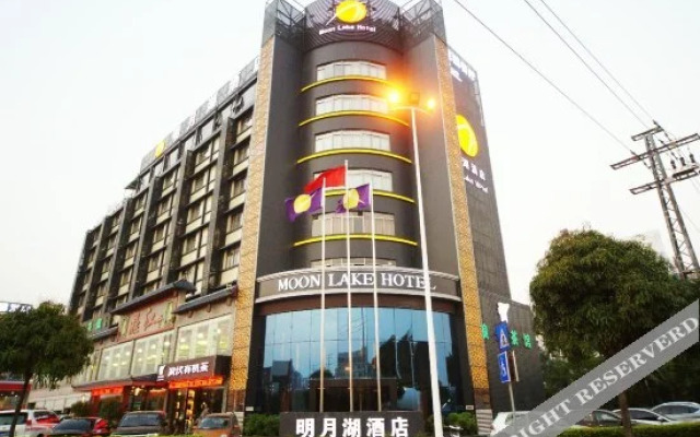 Moon Lake Hotel