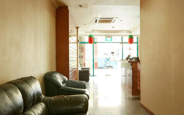 Amrise Hotel