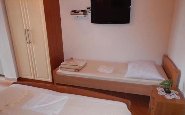 Apartments Kapetan Jure