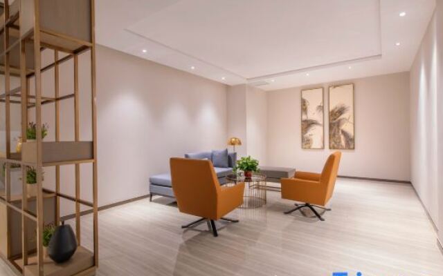 Yatai Conference Center Hotel