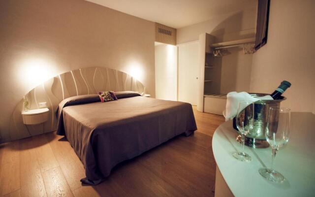Aromi Piccolo Hotel