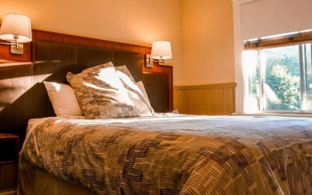 Salt Spring Inn