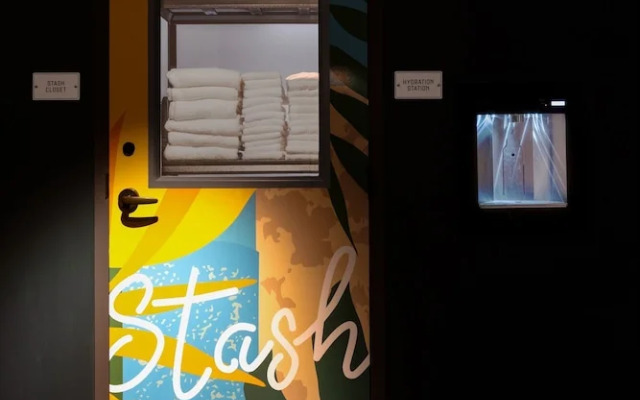 Moxy St. Petersburg Downtown