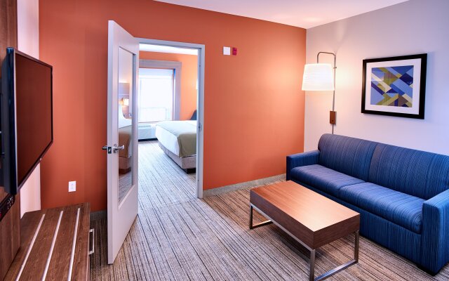 Holiday Inn Express Hotel & Suites Airport Dieppe by IHG
