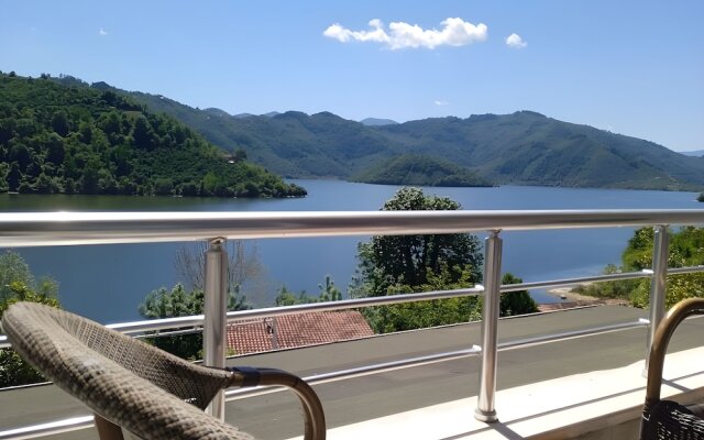 ayvacık Hotel Restoran