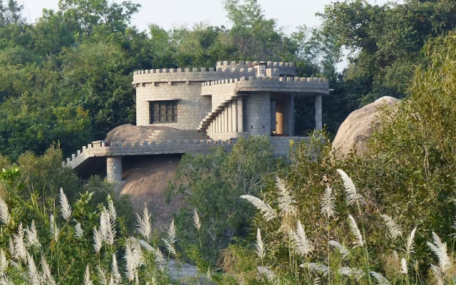 Hampis Boulders Resort