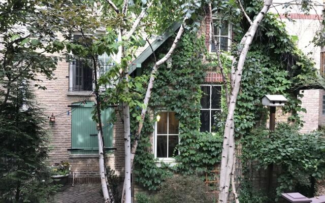 Magnolia Coach House