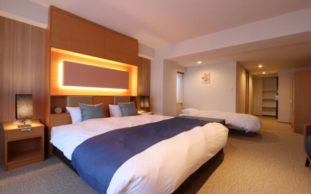 Teramachimatsubara Hotel Grande Reverie