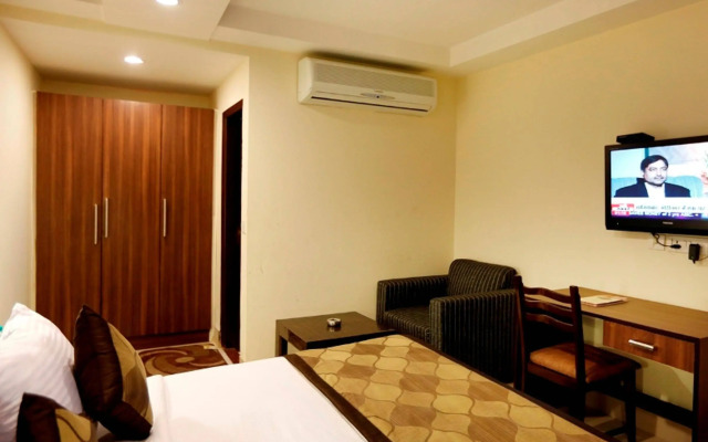 Hotel RTS Plaza Near IGI Airport