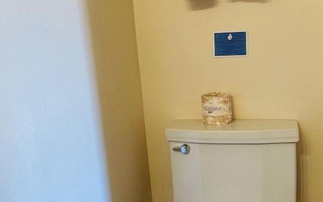 Apache Motel