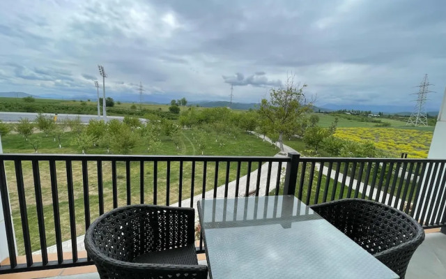 Arena Apartments & Villas Guba