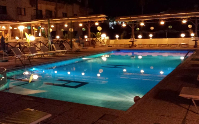 Lucky Hotel Apartments