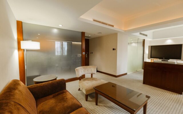 Jen Dow International Hotel