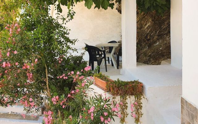 Dreamy Apartment In Therma With Garden Near Beach