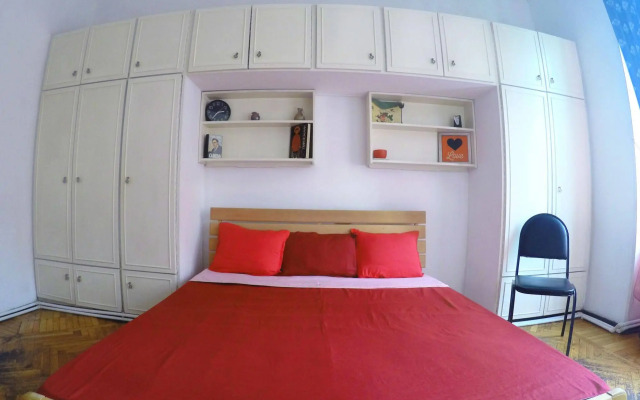 Opera Rooms&Hostel