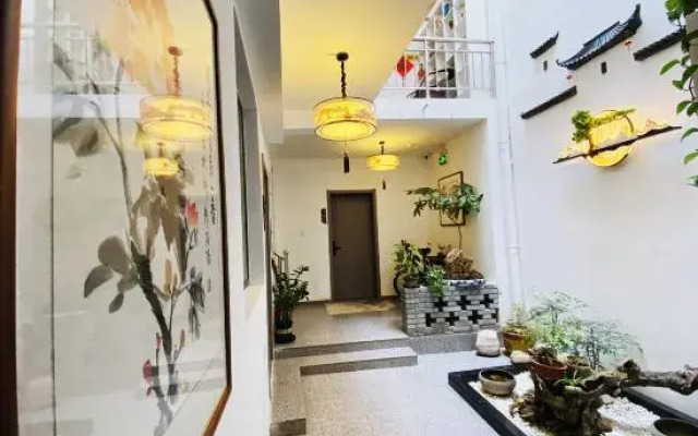 Youjing Xiaoyuan Homestay (Luoyi Ancient City Street Branch)