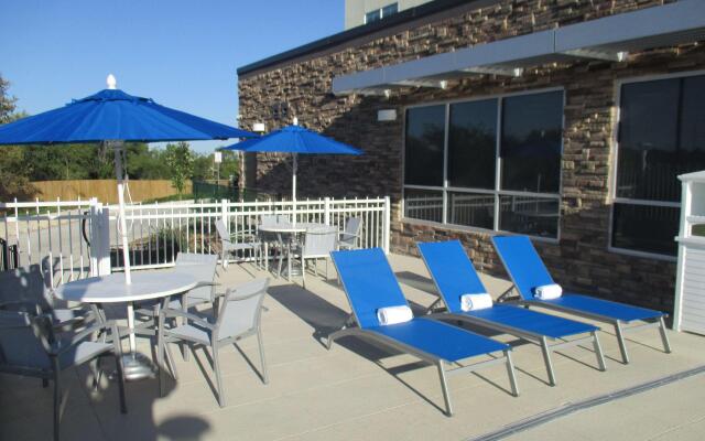 Best Western Plus Roland Inn & Suites