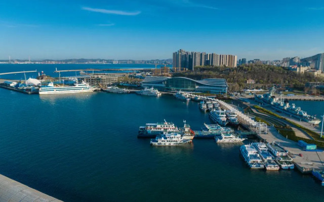 Elong ME Hotel (Weihai Weigao Plaza Xingfumen)
