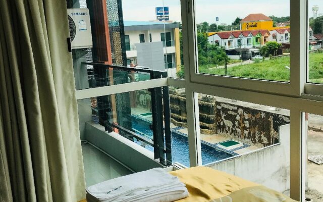 ME Residence & ME Condominium