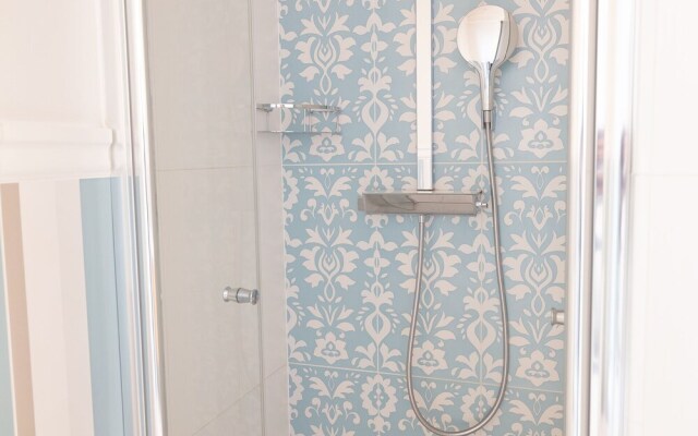 2ndhomes 144 m2 Stylish 3BR Center Home