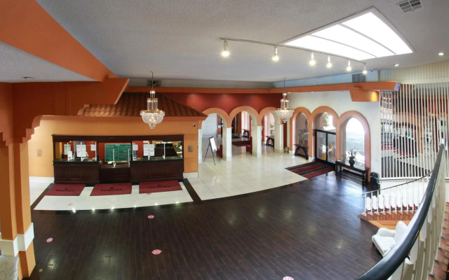 Ramada by Wyndham Fresno North