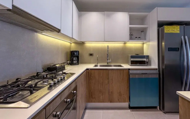 Fantastic new Golf View Apartment