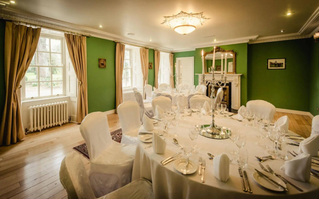 Roganstown Hotel & Country Club