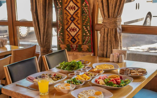 Cave Hotel Saksagan
