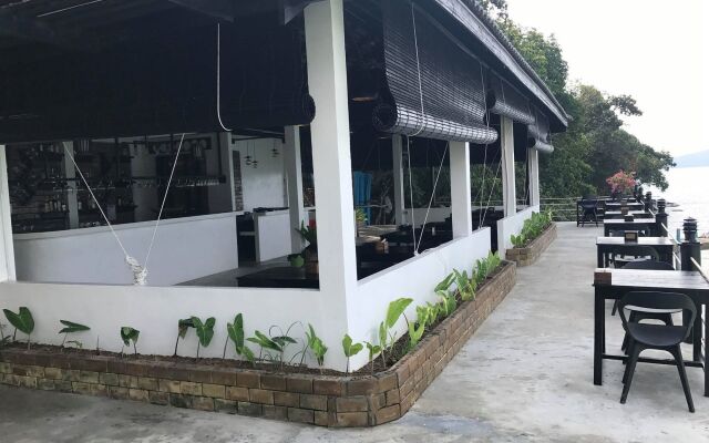 Koh Rong Hill Beach Resort