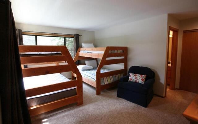 10 Tan Oak-AC-Hot Tub-3BR/3BA