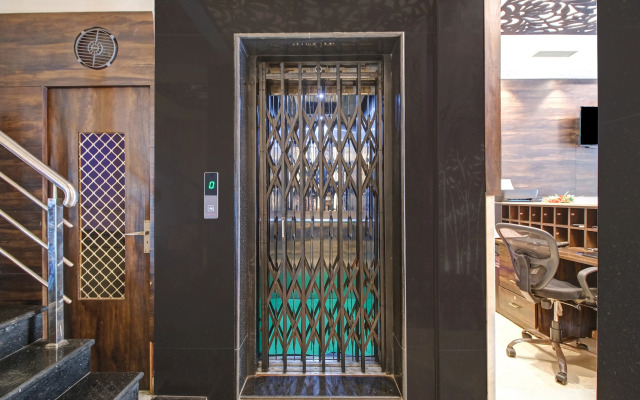 Super Hotel O Vijayawada Near Railway Station