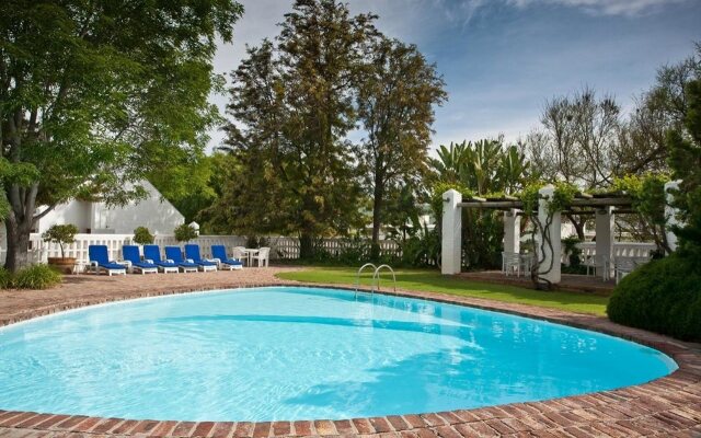 Protea Hotel by Marriott Oudtshoorn Riempie Estate