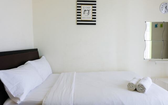 Cozy Studio Serpong Greenview Apartment