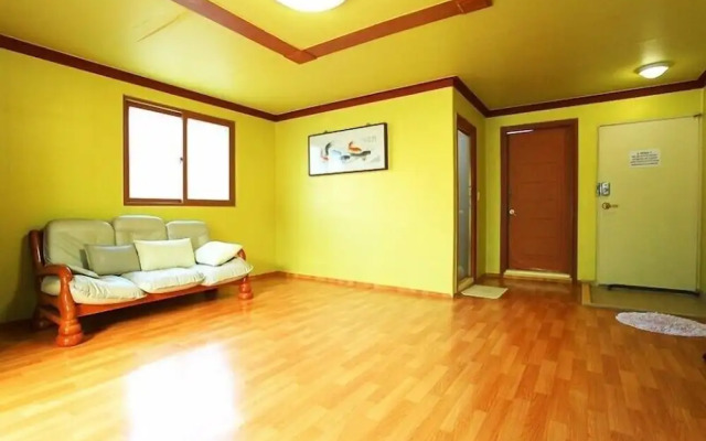 Yeongheungdo Seayard Pension