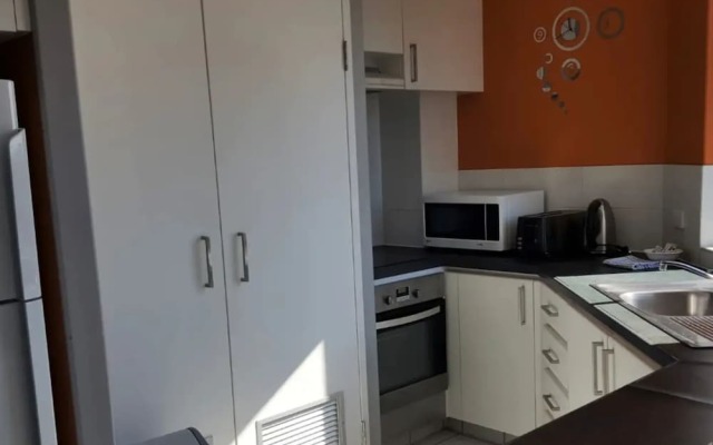 Affordable Unit Minutes To The Heart Of Surfers Paradise