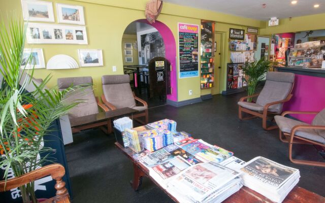 Ocean Island Inn Backpackers Suites - Hostel