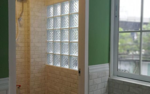 Miami Hostel Sukhumvit