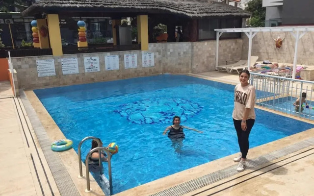 Safari Suit Hotel