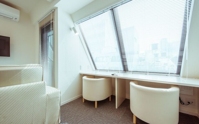 IT1 - Nishishinbashi Building