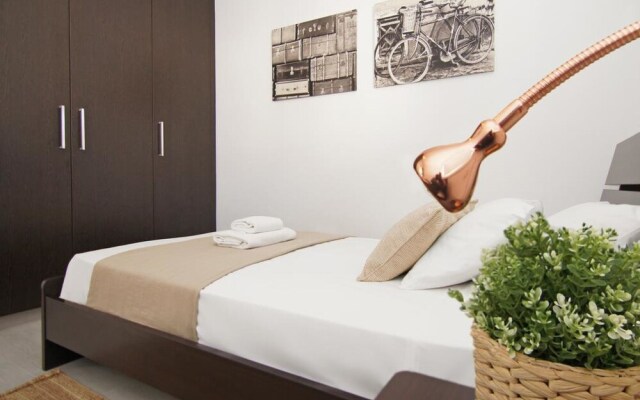 Malvina Paralimni in Paralimni