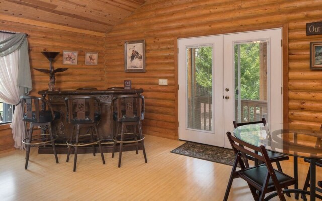 Quarter Horse Lodge