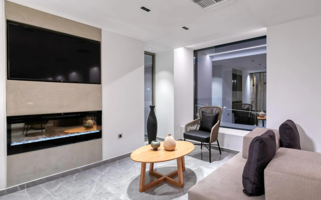 Las Hotel & Spa
