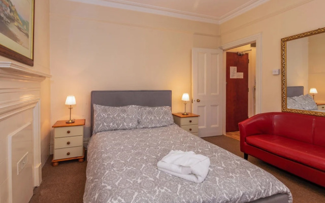Ricky Road Guest House - Budget