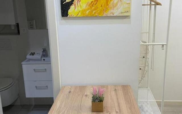 VIEUX NICE 4 studio STUDIO 2P hyper centre optimise