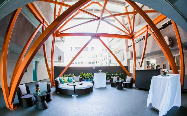 Vienna Hotel (Shenzhen Gongming Square Station)